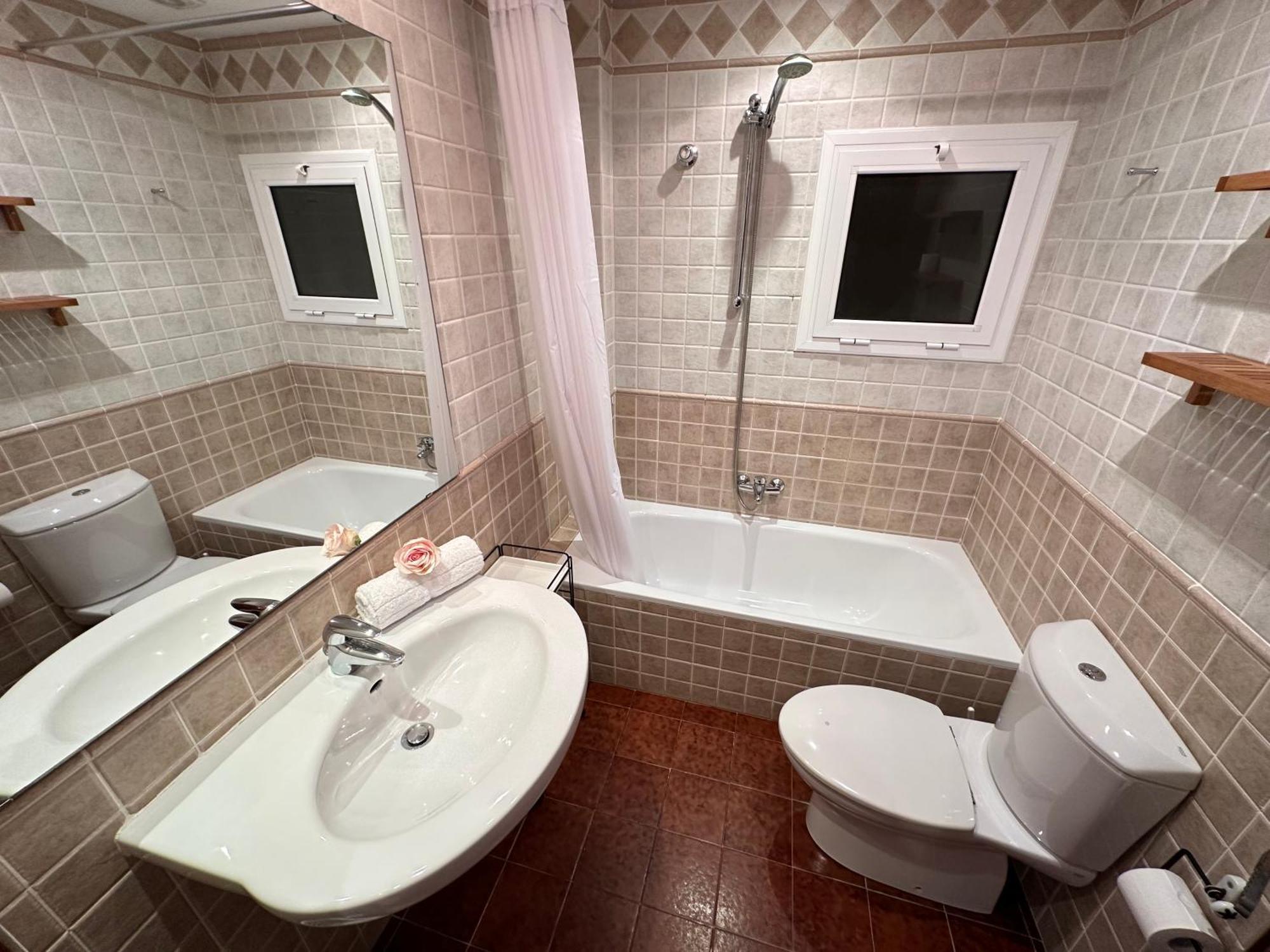 Appartement Agi Llotja Plazza à Roses Extérieur photo
